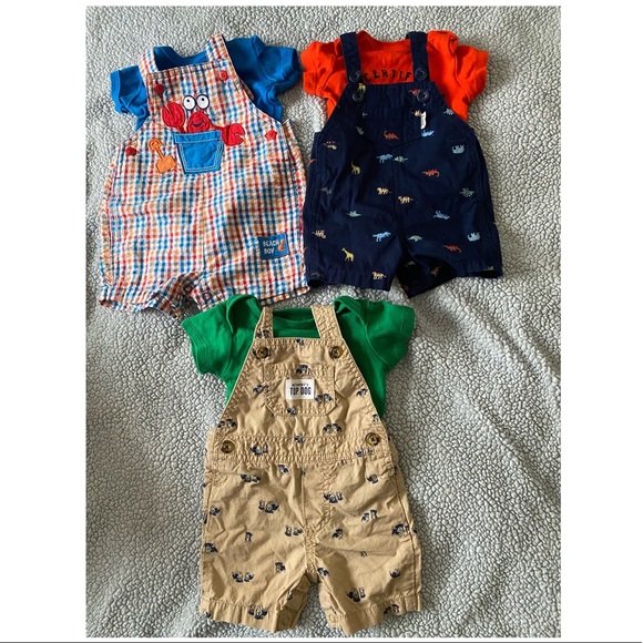 3 set of onsies and overalls 0-3 months - Picture 1 of 2